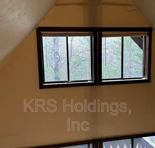 213 Spotswood Ln — Photo 8