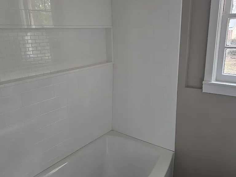 356 Victoria Dr — Photo 7