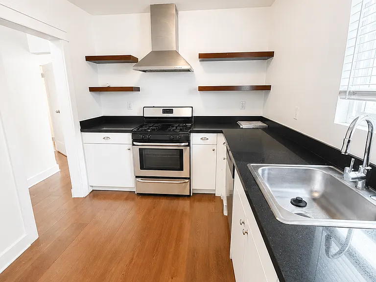 828 N Coronado St #828 — Photo 8