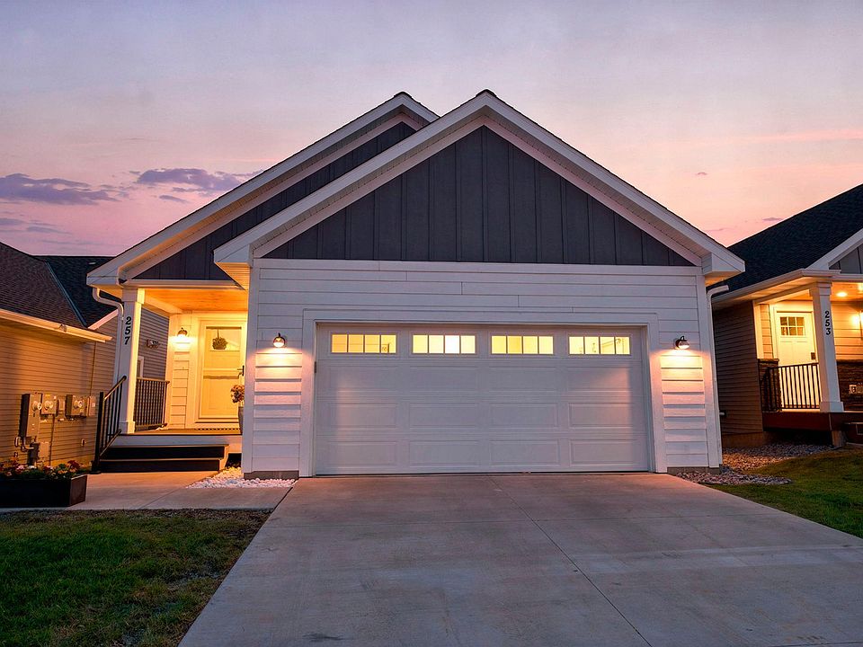 1st image of 257 McCarrons Pl W