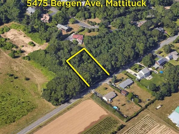 5475 Bergen Avenue, Mattituck, NY 11952