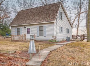 7898 W Pine Grove Beach Dr, Baldwin, MI 49304