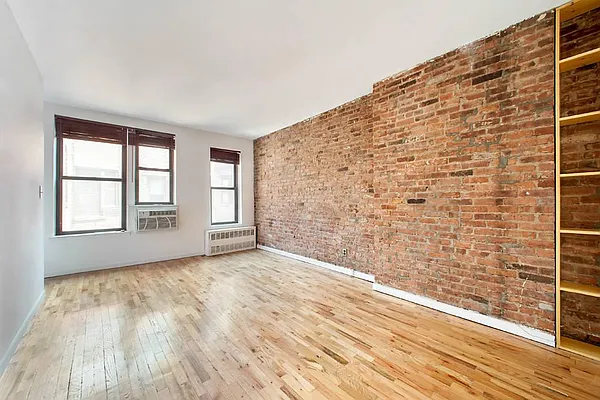 Rented by Town Residential | media 17