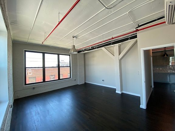 4th image of 300 Richardson St APT 2A