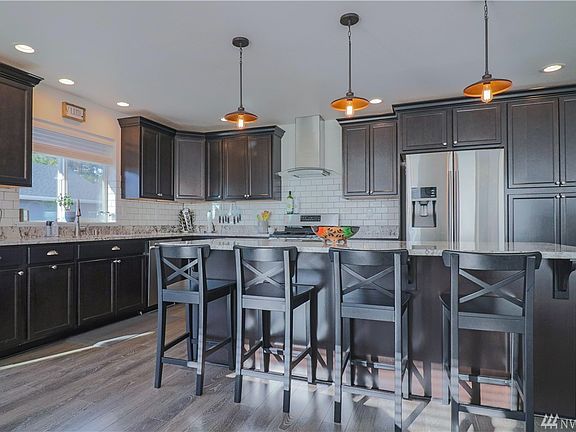 4th image of 978 Walker Heights Pl