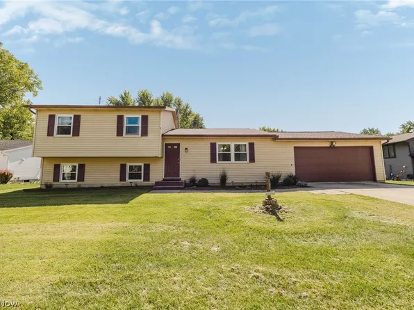 1004 Lancaster Dr, Medina, OH 44256
