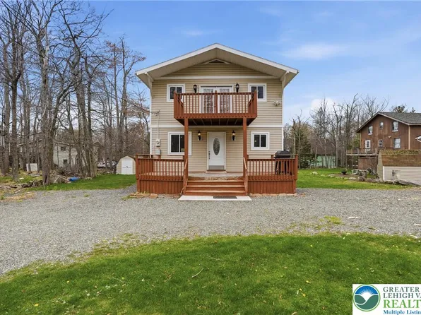 1117 Knollwood Dr, Tobyhanna, PA 18466