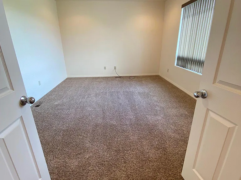 1648 S Beaumont Dr — Photo 3