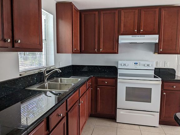 3rd image of 4359 Walnut St