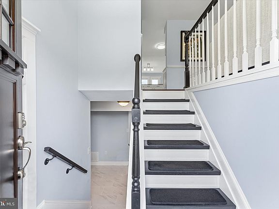 5th image of 4811 Welford St