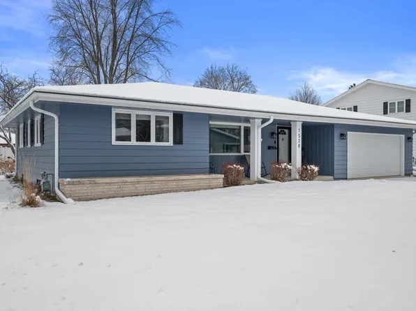 1528 Carmen AVENUE, Sheboygan, WI 53081