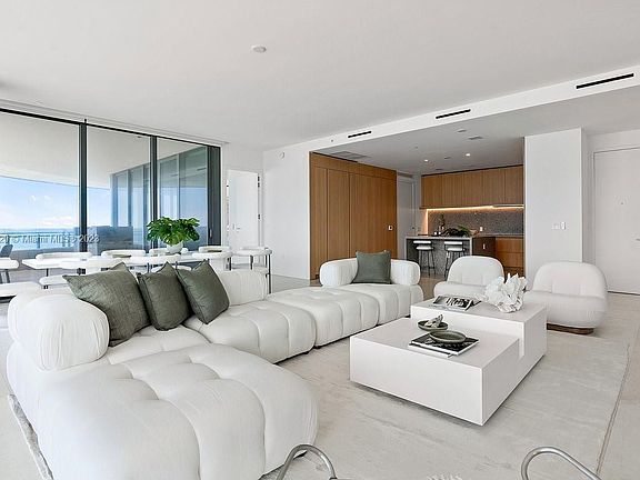 5th image of 8701 Collins Ave #701