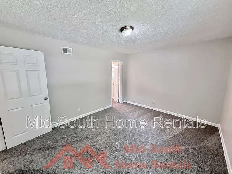 3191 Parham St — Photo 18