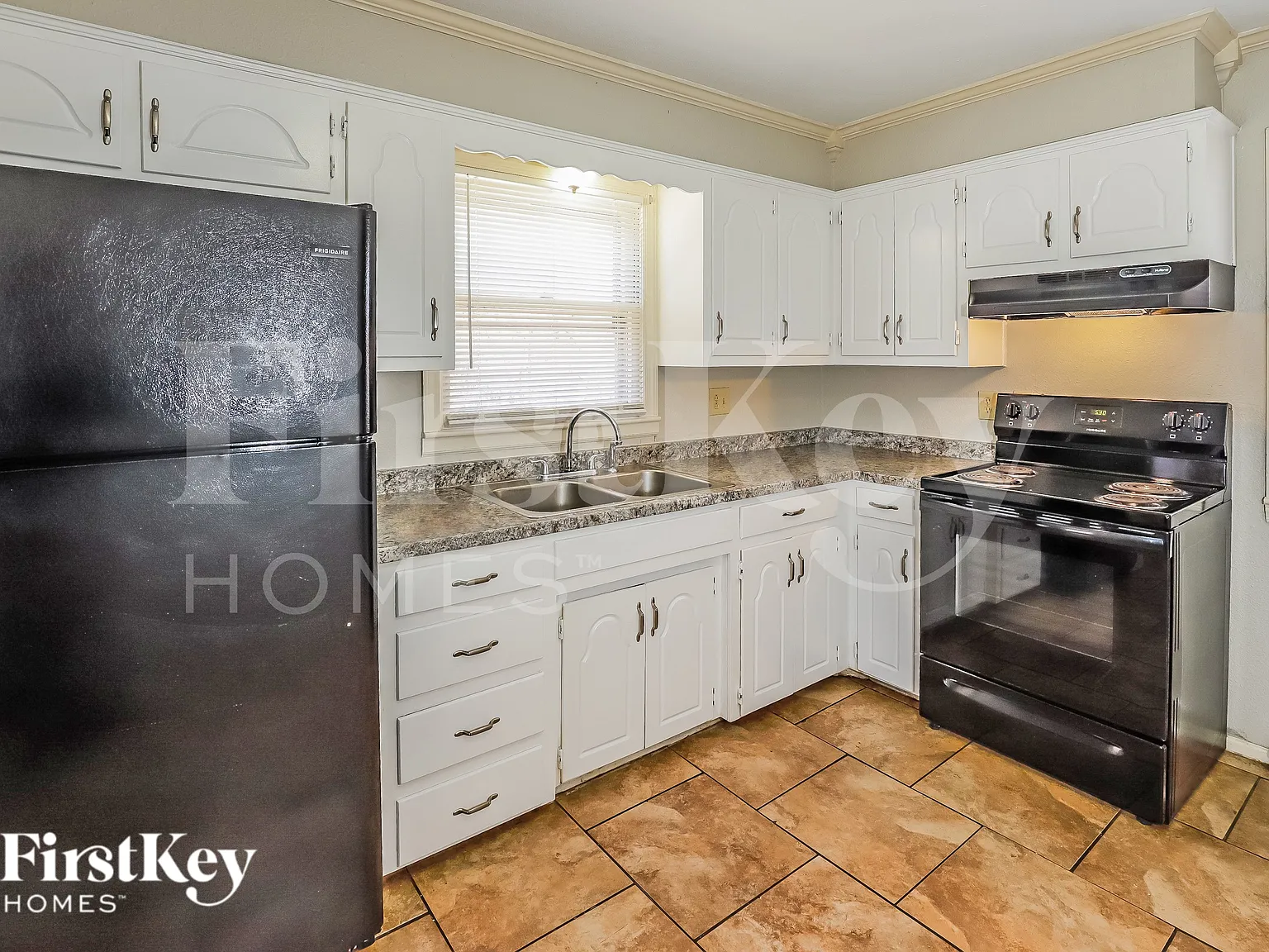 3 bed, 2.0 bath, 840 sqft, $1,450 — Photo 4