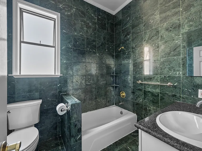 838 Green St — Photo 15