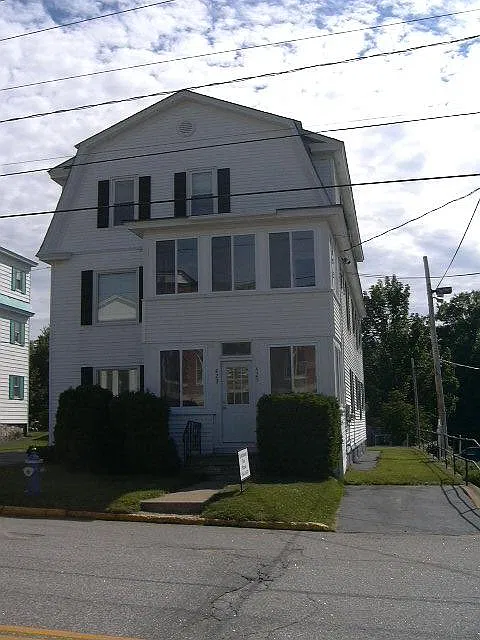 425 Franklin St #3