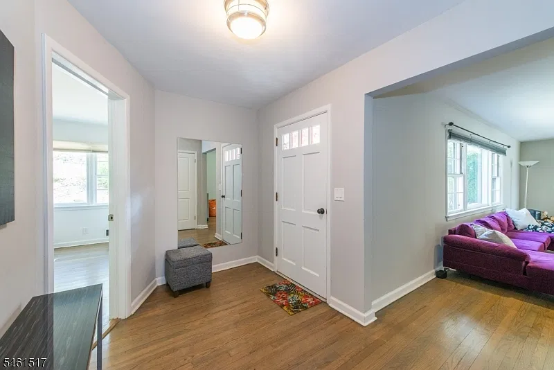 4 bed, 3.0 bath, $6,000 — Photo 4