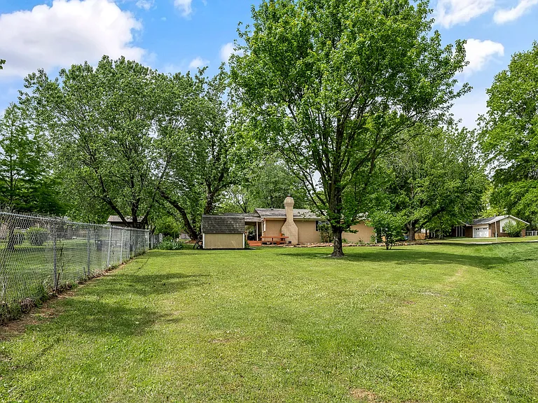 2917 N Mayberry Ln — Photo 17
