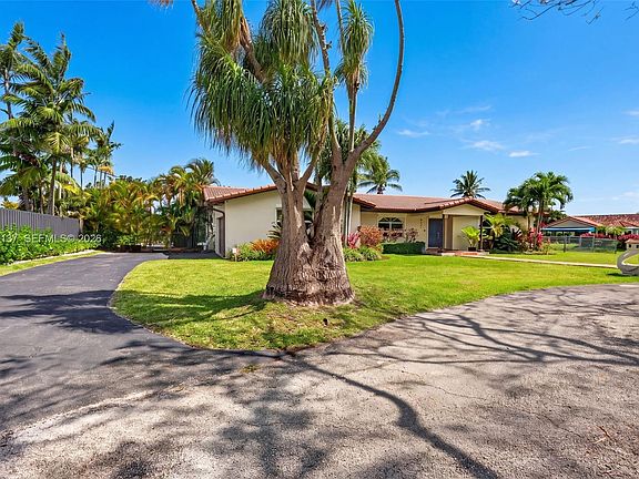 3rd image of 8005 SW 106th St