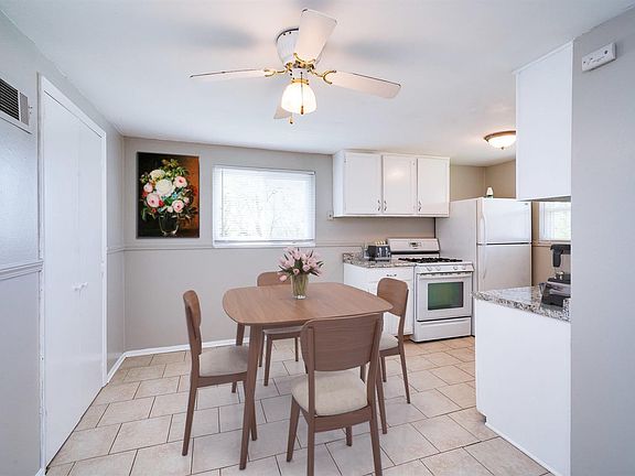 4th image of 7813 Elizabeth St #2