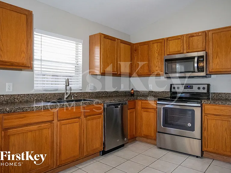 10214 Hunters Haven Blvd — Photo 9