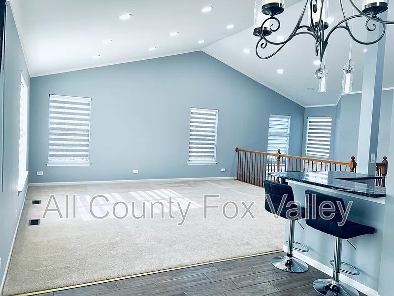 3 bed, 3.0 bath, 1782 sqft, $2,695 — Photo 4