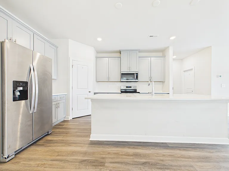 1768 Braemar Village Dr — Photo 3