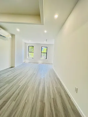 Rented by Homes R Us Realty Of NY Inc | media 16