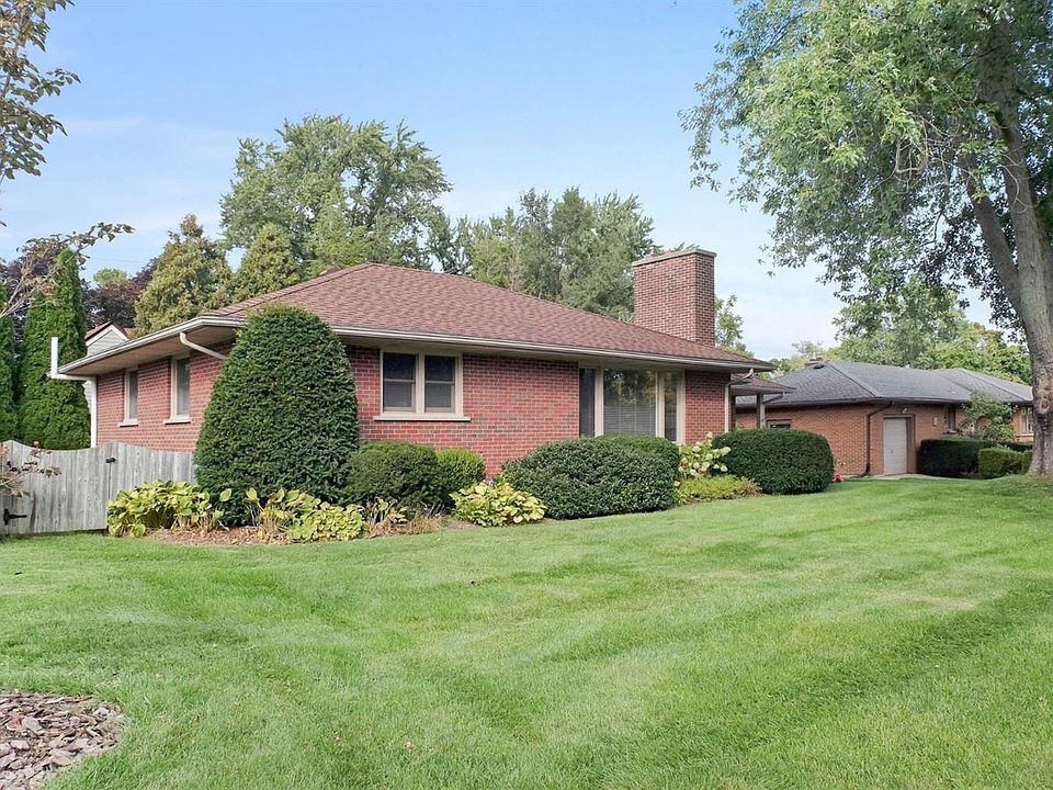 1st image of 1116 Clague Ave