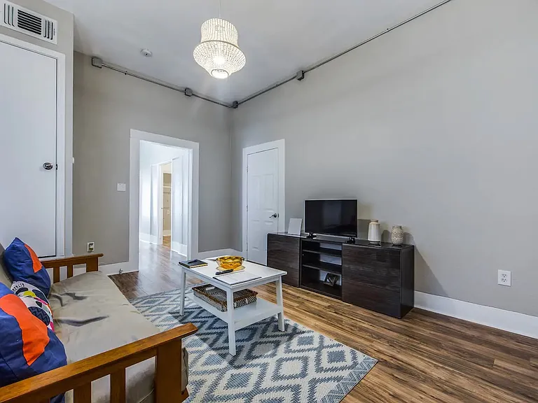 215 Blanco Rd #2 — Photo 7