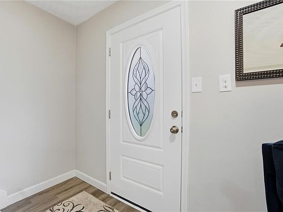5th image of 2229 Maltby Ave
