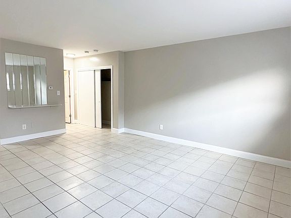 5th image of 580 Bridge St APT 25