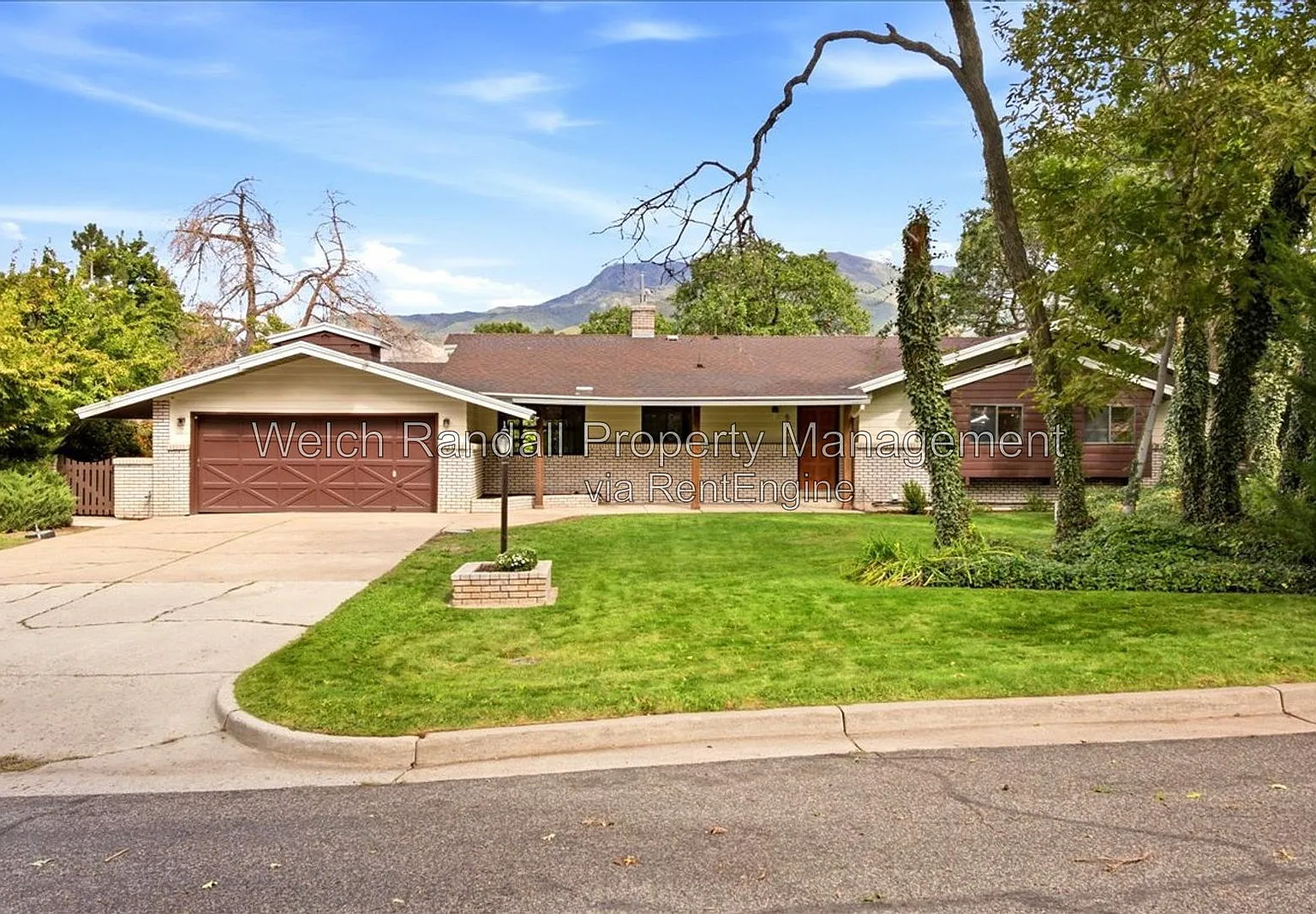 4 bed, 3.0 bath, 3400 sqft, $2,685 — Photo 2