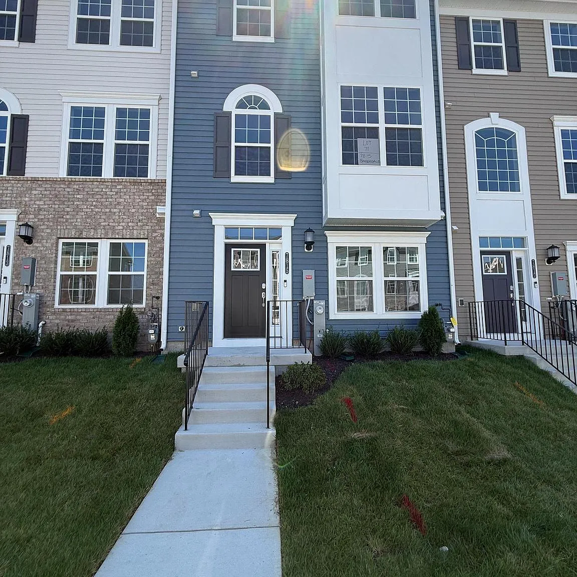 3 bed, 4.0 bath, 1688 sqft, $3,000 — Photo 1