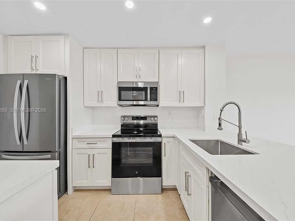 1st image of 7900 Camino Cir APT 406