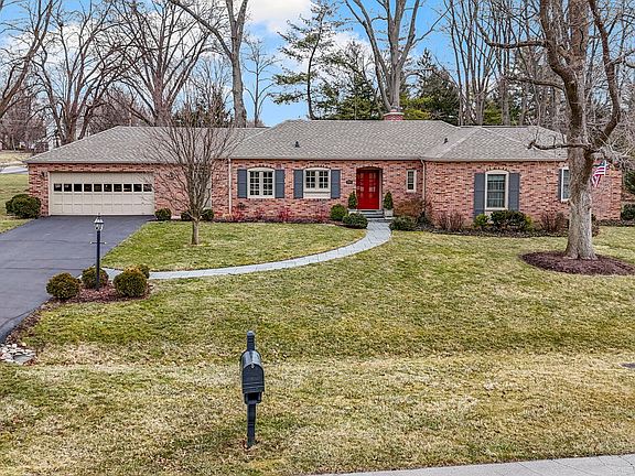 4th image of 7481 Holliday Dr E