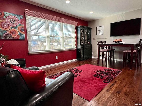 3rd image of 1727 Valley Vista Dr