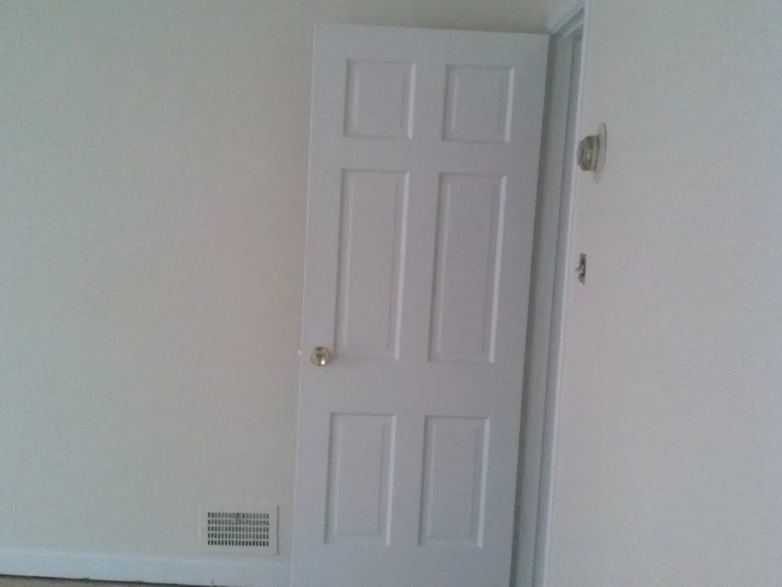 2 bed, 1250 sqft, $1,250 — Photo 2