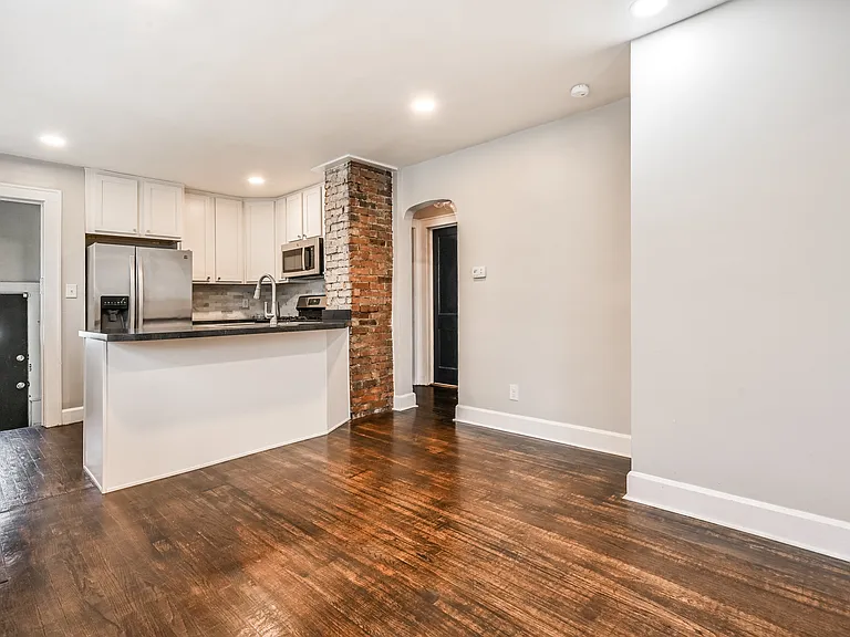 957 E Yoke St — Photo 18