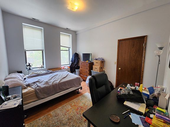 5th image of 1434 W Blackhawk St #2B