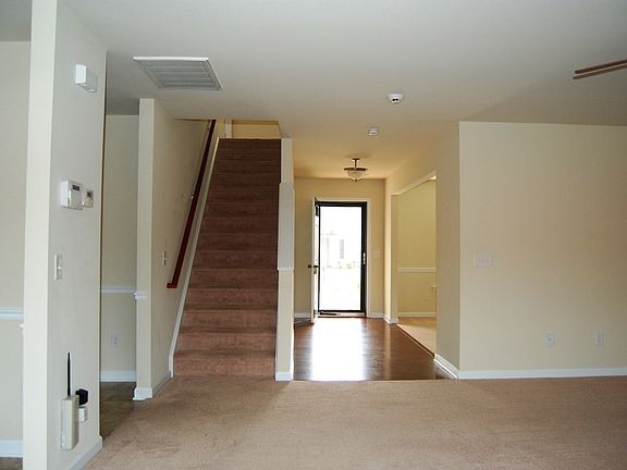 3rd image of 103 Holstein Ln