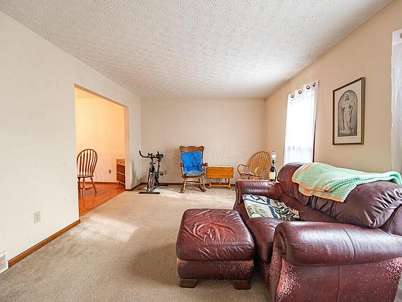 4th image of 1028 Skinner Ave