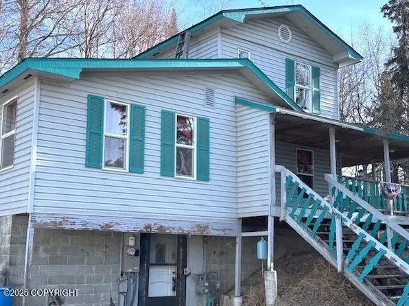 1121 Old Klatt Rd, Anchorage, AK 99515