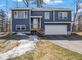 19 Ridgeway Ave, Gorham, ME 04038