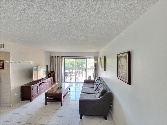 4th image of 9140 Fontainebleau Blvd APT 306