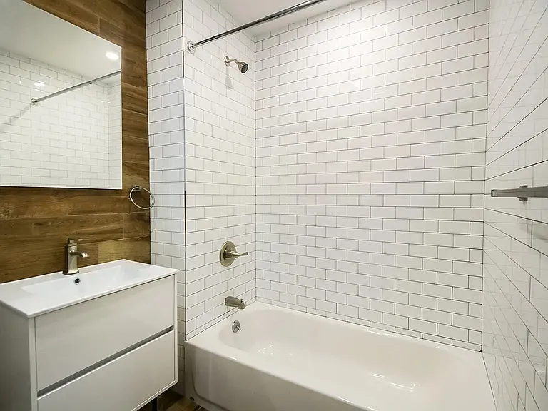 1146 Myrtle Ave #2 — Photo 5