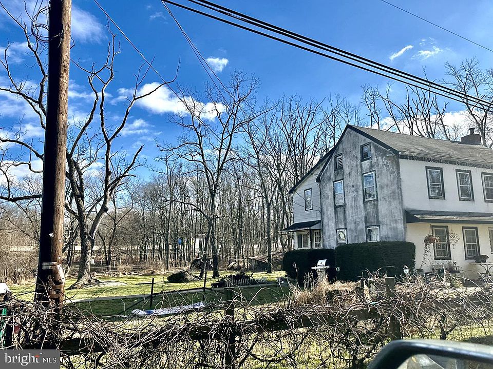 2nd image of 1575 Doerr Rd