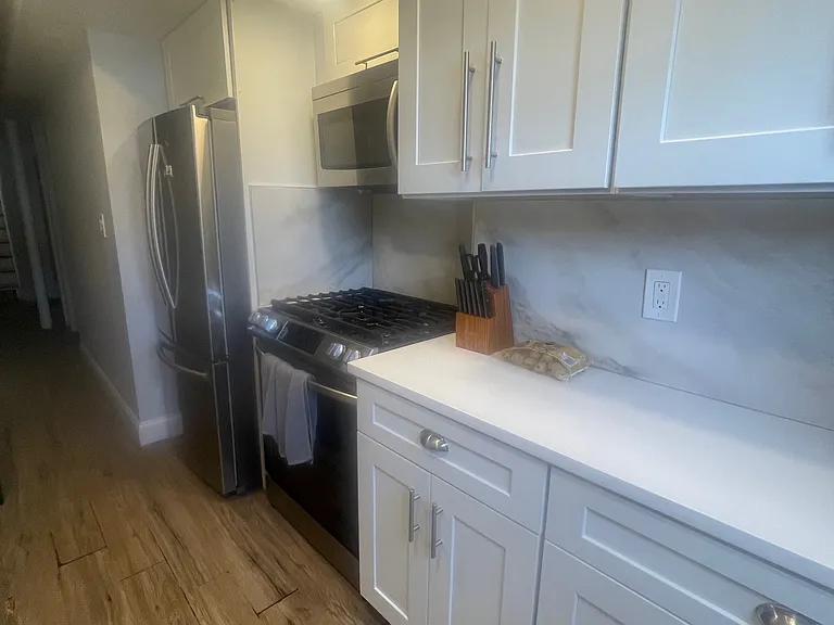 19 Wallingford Rd #B — Photo 3