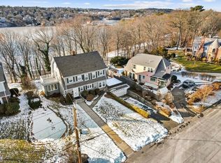 72 Pine Ridge Rd, Medford, MA 02155