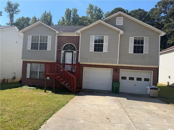 5741 Wellborn Oaks Ct, Lithonia, GA 30058